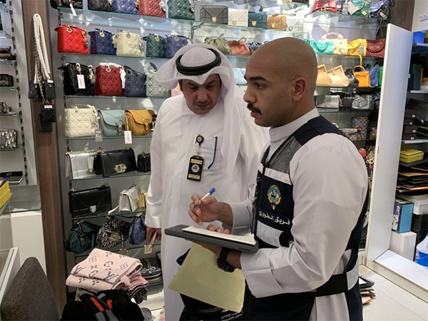 حامد الظفيري لـ «الأنباء»: مراقبة عمليات الغش التجاري والارتفاعات المصطنعة للأسعار وتطبيق القانون على المخالفين