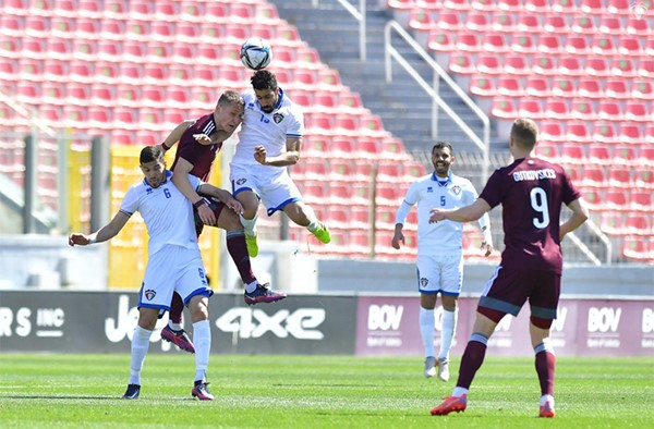 الأزرق يتعادل مع لاتفيا في معسكر مالطا