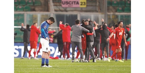 Italian newspapers attack the Azzurri and Mancini