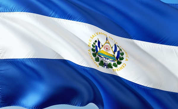 السلفادور تبحث إعلان حالة الطوارئ بعد ارتفاع جرائم القتل بالبلاد