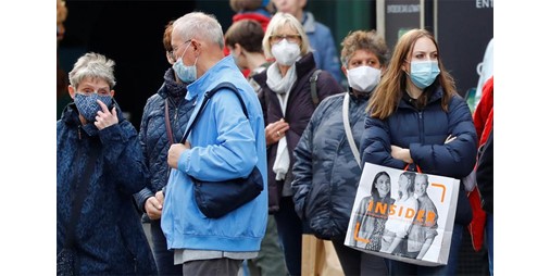 Poll: 41% of Germans intend to continue wearing masks in closed halls