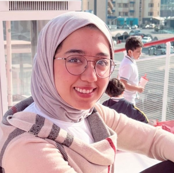 الطالبة سارة الشطي لـ"الأنباء": بادروا بالتغيير وحافظوا على نظافة جامعتكم وبلدكم