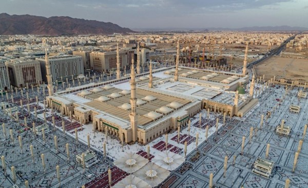 مكة المكرمة : 27 برنامجا وخدمة بالمسجدين الحرام والنبوي استعدادا لشهر رمضان
