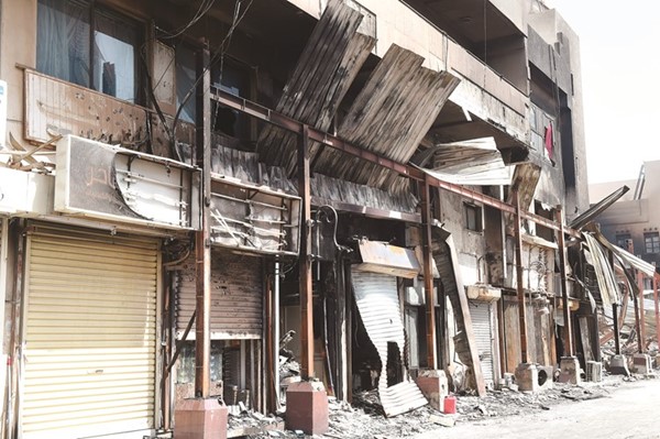 جانب من واجهات المحلات المتضررة من حريق سوق السلاح (متين غوزال)