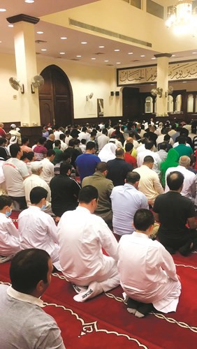 أجواء إيمانية في مسجد الراشد