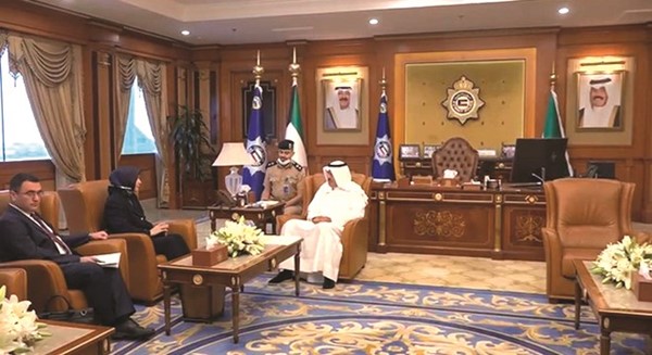 من لقاء الشيخ أحمد النواف مع السفيرة التركية عائشة كويتاك