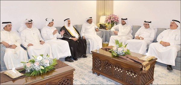  جواد بوخمسين وعماد بوخمسين وطلال الحويلي وفيصل المتلقم يهنئون كليب وعبدالرحمن أبا الغنايم