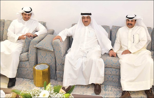  مسلم البراك متوسطا سلطان وعبدالرحمن أبا الغنايم
