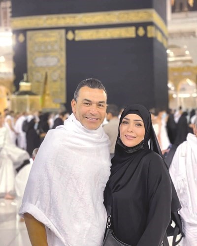 115652-عصام-الحضري-بصحبه-زوجته