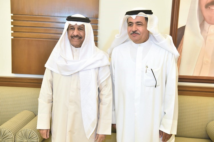  ويتلقى تهنئة