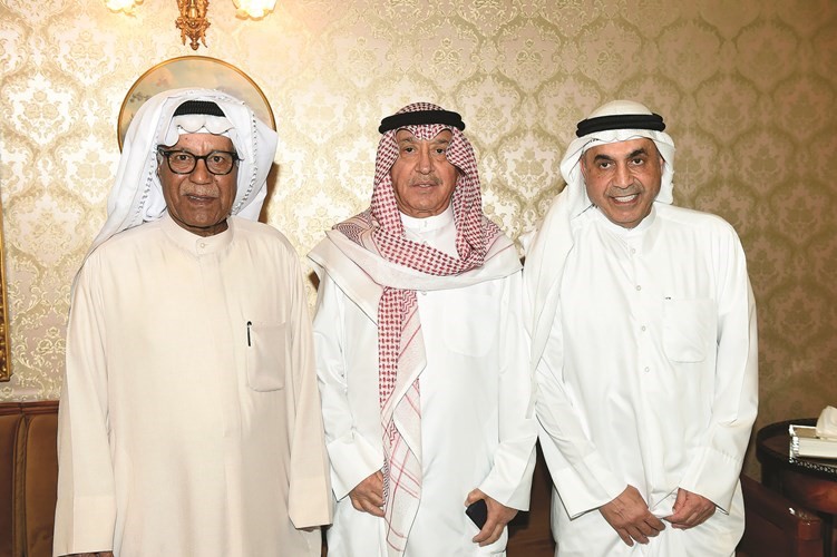 الطريجي مع بعض المباركين
