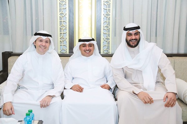 الشيخ عبدالله محمد المبارك وعبدالله القحطاني وم.جراح المطيري