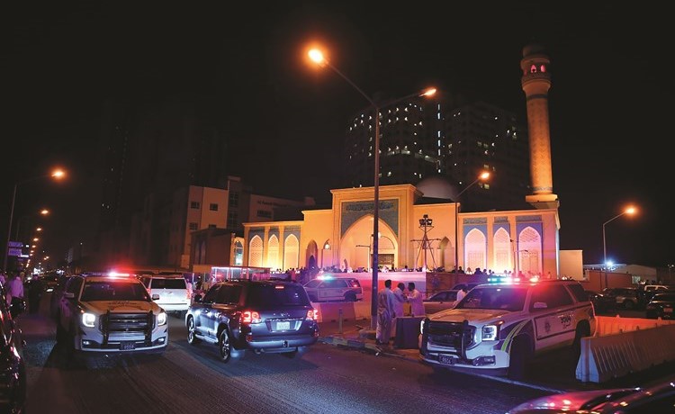 دوريات أمن فرضت طوقا أمنيا في محيط المساجد