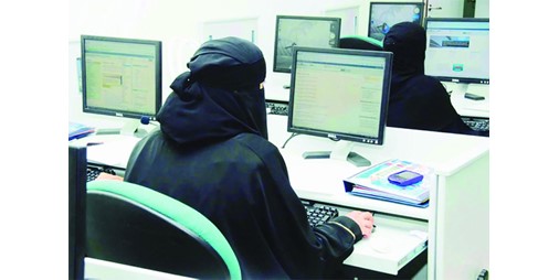 1424 female citizens left work in the private sector