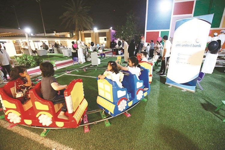 جانب من الاحتفال باليوم العربي لليتيم بمشاركة متميزة للبنك المتحد