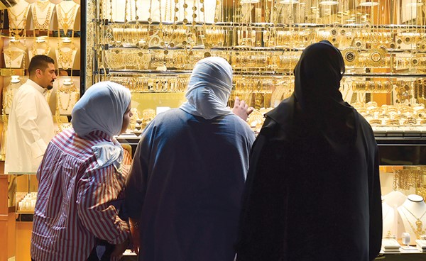 بالفيديو.. «العيادي الذهبية» تنعش سوق الذهب بعد ركود «رمضان»