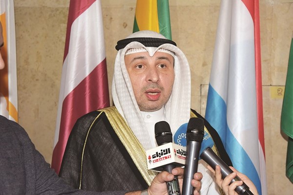 السفير ناصر الهين متحدثا خلال الاحتفال