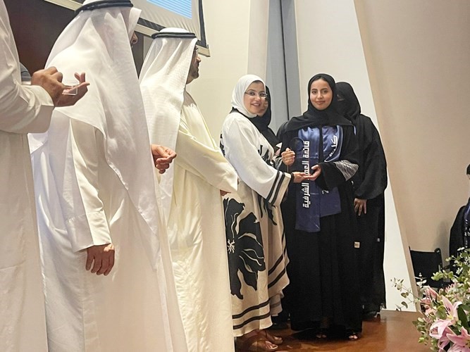كلية التربية تقيم حفل قائمة العميد الشرفية للفائقين للعام الجامعي 2020 ـ 2021