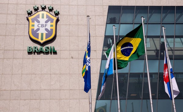 أندية كرة القدم البرازيلية تفتح الباب أمام المستثمرين الأجانب