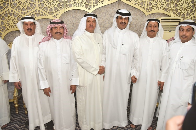 ناصر الكفيف يبارك