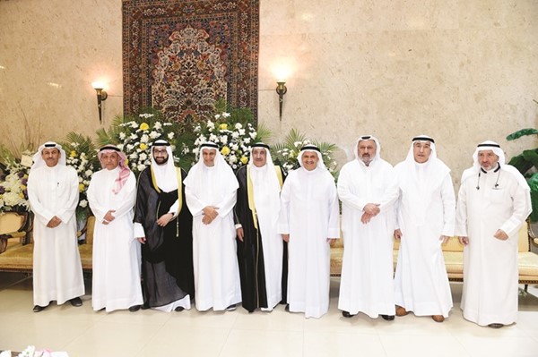 خالد بوعركي ومحمود الجسار وأحمد فهد الجسار ود.محمد العبدالجليل وم.أحمد الجسار ود.عبدالمحسن الجسار والمعرس أسامة الجسار وجسار الحطاب وأحمد الحطاب