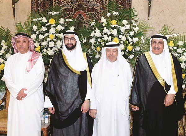 د.أحمد علي الجسار يبارك