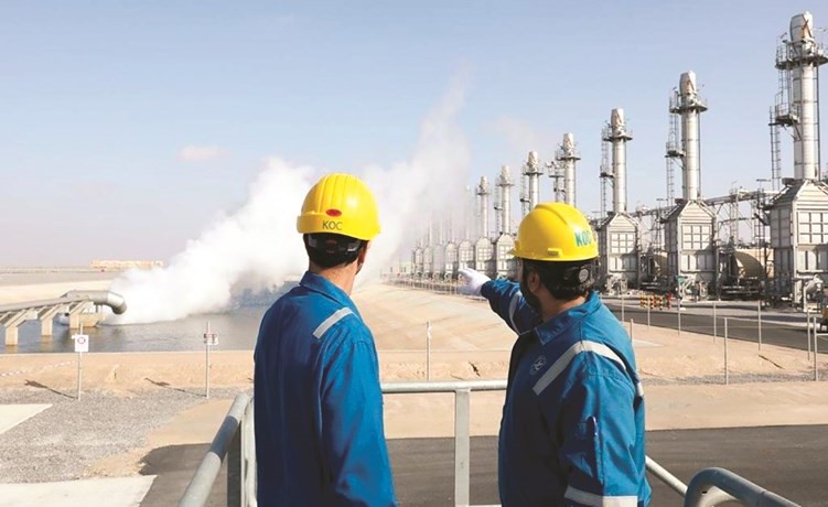 الكويت تطرح مشروعات عديدة في القطاع النفطي