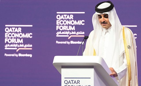 أمير قطر: تراجع نمو الاقتصاد العالمي مقدمة لركود تضخمي