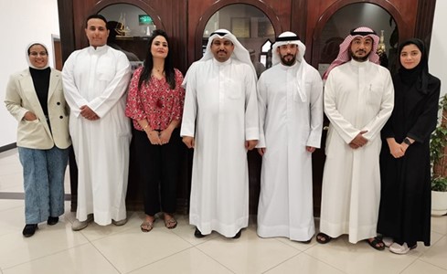 عميد شؤون الطلبة استقبل فريق جامعة الكويت للمناظرات