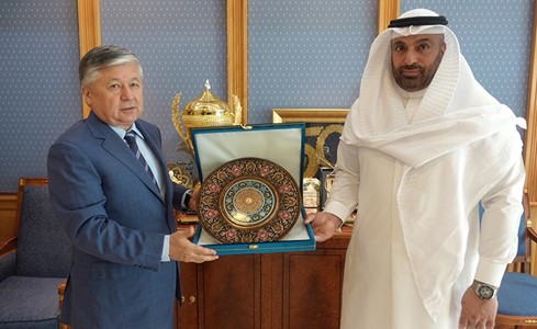 مدير جامعة الكويت استقبل سفير أوزبكستان