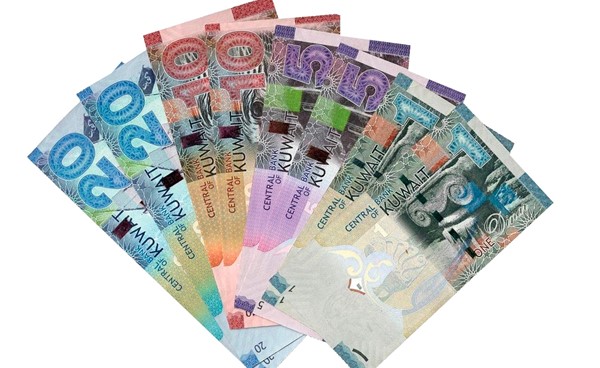 «المركزي» يزود البنوك بأوراق نقدية جديدة