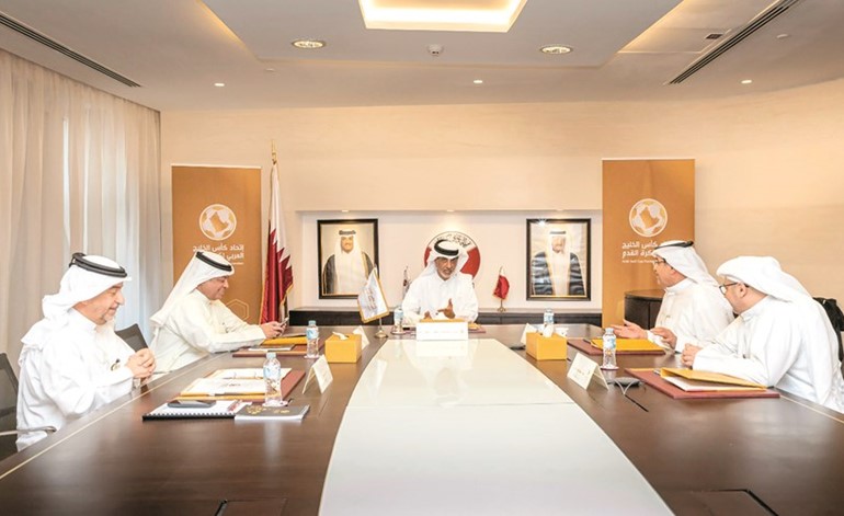 جانب من اجتماع المكتب التنفيذي لاتحاد كأس الخليج العربي لكرة القدم
