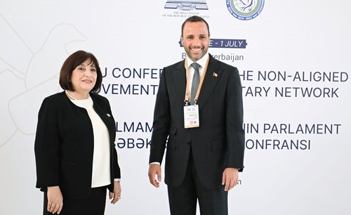 مرزوق الغانم مع رئيسة البرلمان في أذربيجان