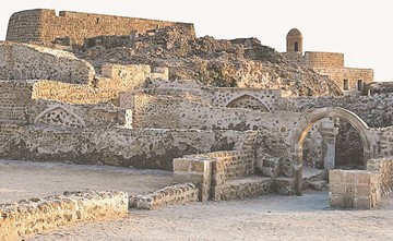 «الأنباء» تستكشف رحلة الإنسان عبر العصور في قلعة عاصمة حضارة دلمون