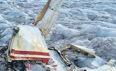 سويسرا: ذوبان الجليد يكشف طائرة تحطمت قبل 54 عاماً