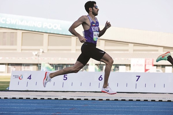إبراهيم الظفيري يشارك في نهائي سباق 800 متر