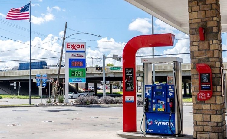 «كامكو إنفست»: أسعار البنزين بأميركا تنخفض دون 4 دولارات للغالون لأول مرة منذ مارس