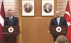 وزير الخارجية التركي يوضح تصريحاته حول سورية: استخدمت مصطلح «تفاهم» وليس «مصالحة» وبعضهم حرَّفها