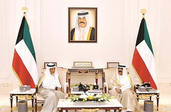 سمو ولي العهد الشيخ مشعل الأحمد خلال استقباله رئيس مجلس أمناء صندوق ووقفية القدس صاحب السمو الملكي الأمير تركي الفيصل