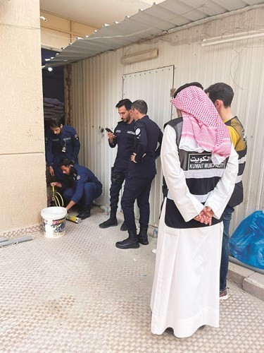جانب من جولة البلدية والإطفاء بالسرداب المخالف