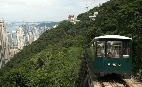 بالفيديو.. استئناف تشغيل القطار المائل في هونغ كونغ بعد توقفه لأكثر من عام