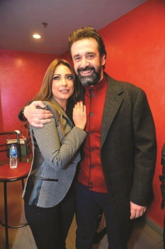 كريم عبدالعزيز وزوجته