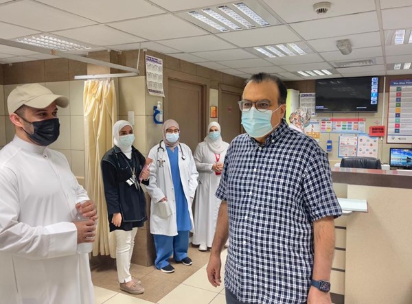 وزير الصحة تفقد مستشفى الفروانية مساء اليوم وتابع خطة نقل بعض الأقسام والأجنحة إلى المستشفى الجديد