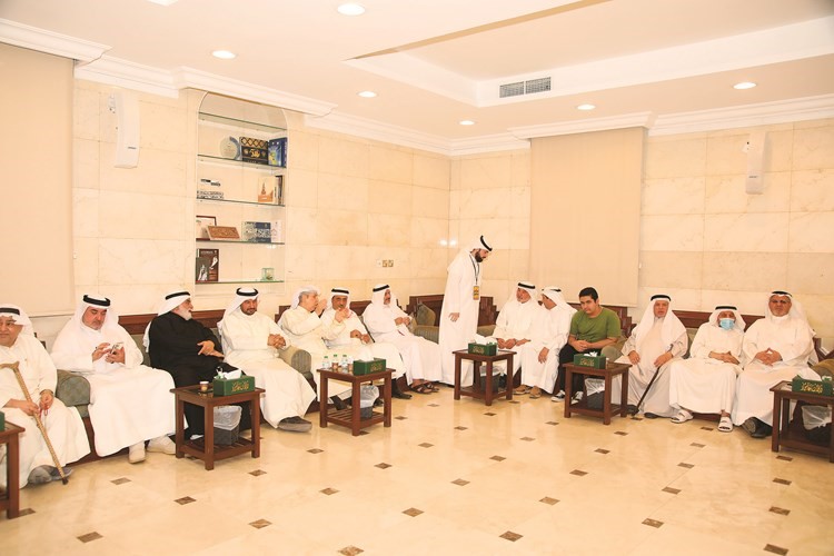 جانب من الحضور في ديوان عاشور