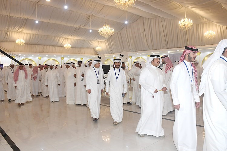 جانب من الحضور في ديوان مرشح الدائرة الخامسة النائب السابق ماجد المطيري