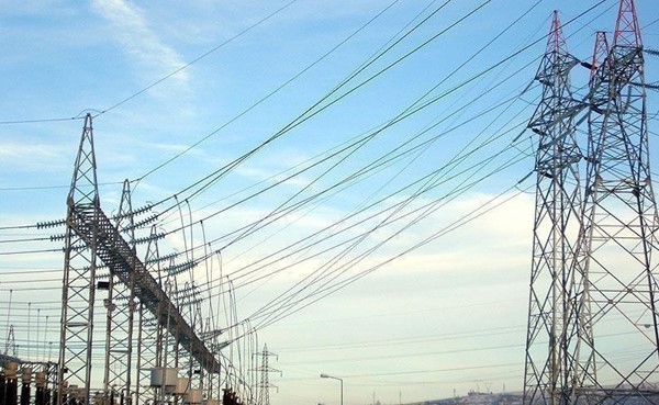 الكهرباء العراقية تحقق إنتاجا غير مسبوق بتوفير الطاقة