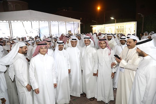 فرز الديحاني مع الحضور