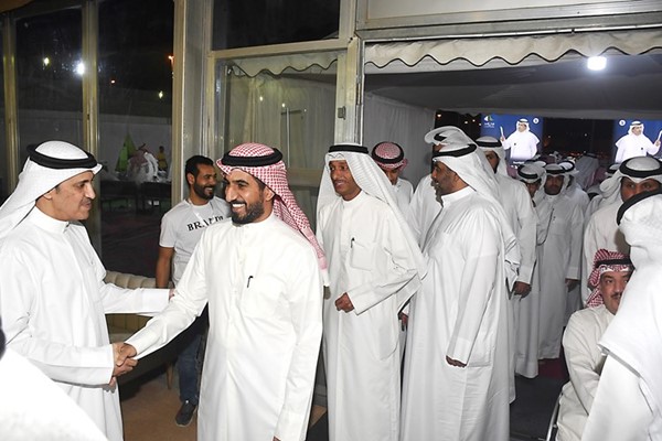  ويستقبل ناخبي الدائرة