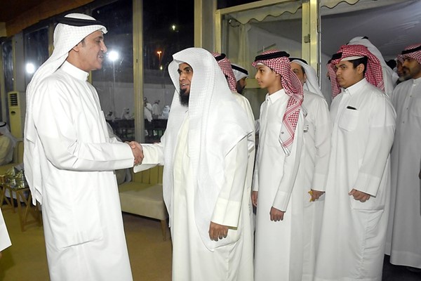 العتيبي مستقبلا أبناء الدائرة الخامسة