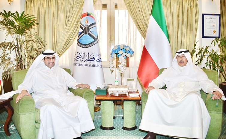 الشيخ فواز الخالد خلال لقائه مع م.سعود الدبوس
